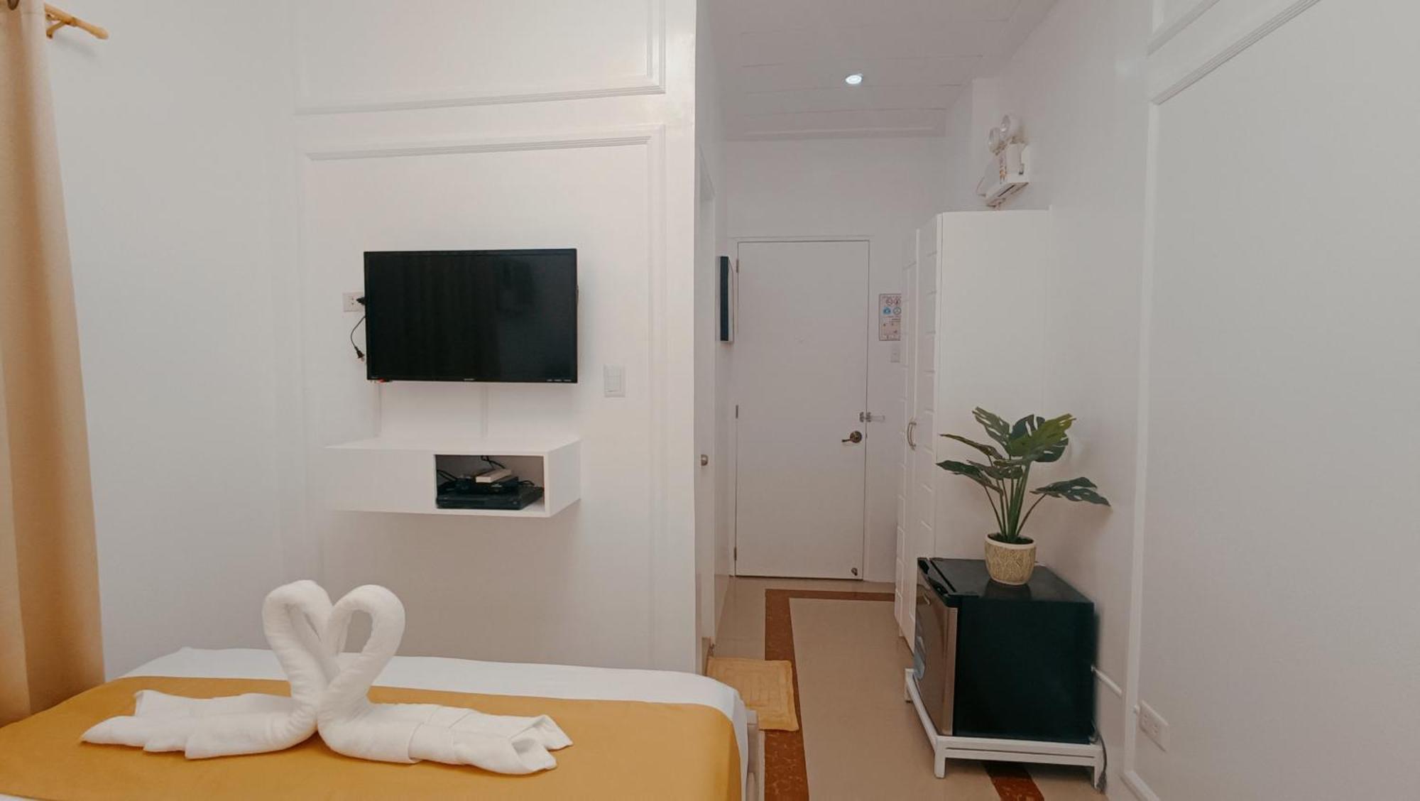 Elizabeth Hotel - Naga Pili  Exteriör bild