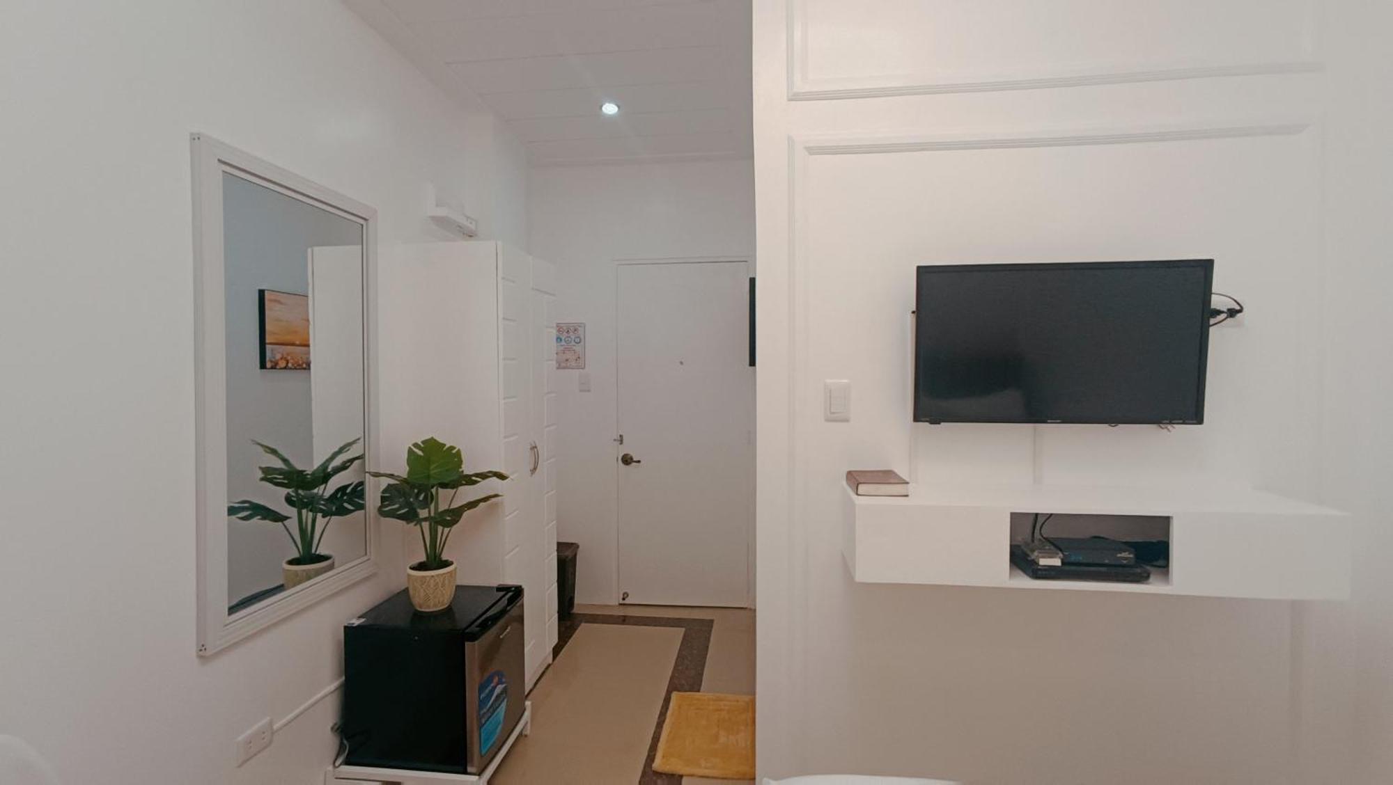 Elizabeth Hotel - Naga Pili  Exteriör bild